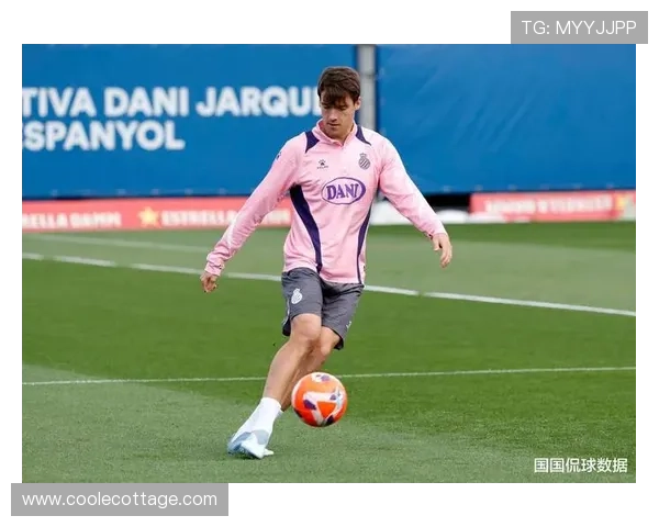 西甲联赛新秀表现稳健，年轻球员持续提升竞争力