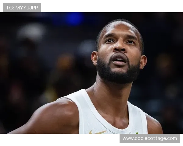 埃文·莫布里较上季挡拆后无球切入提升内线效率